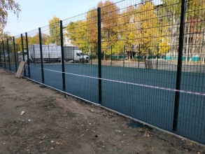 Забор на спортивную площадку 40 метров фото в Реммаше