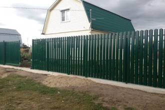 Забор из евроштакетника на ленточном фундаменте 70 метров фото в Реммаше